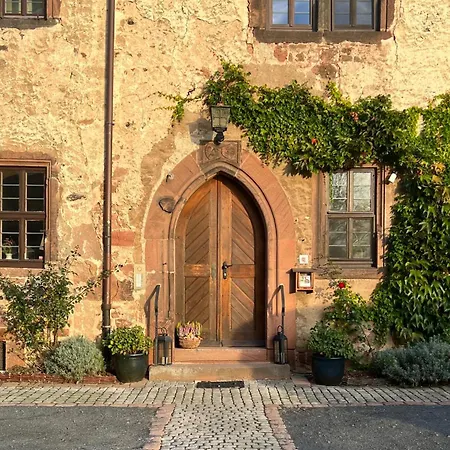 Storchennest - Scandi Style - In Der Historischen Hinterburg - Nahe Fulda